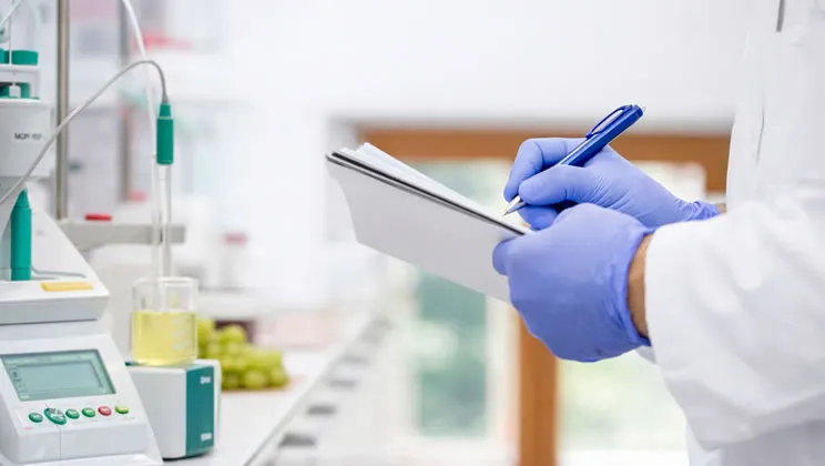 NBR 14500: saiba mais sobre a gestão da qualidade de laboratórios clínicos - Acredite.se